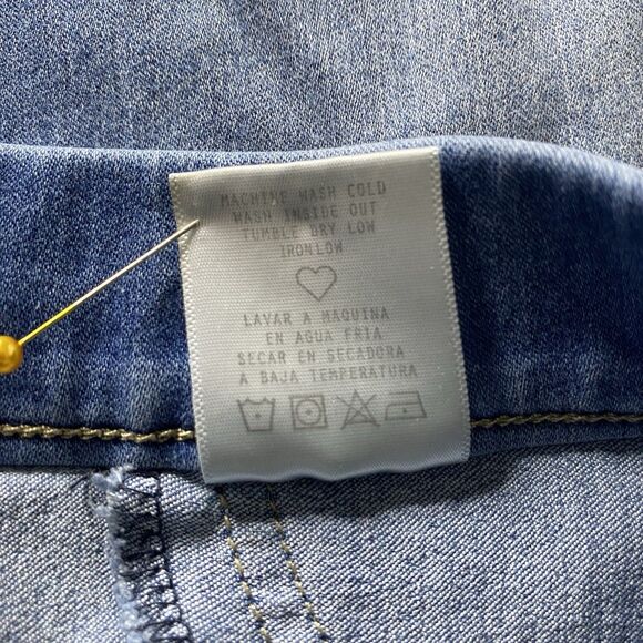 CELLO Jeans Pull On Low Rise Flared Distressed Frayed Hem Light Wash Womens M - Picture 10 of 10